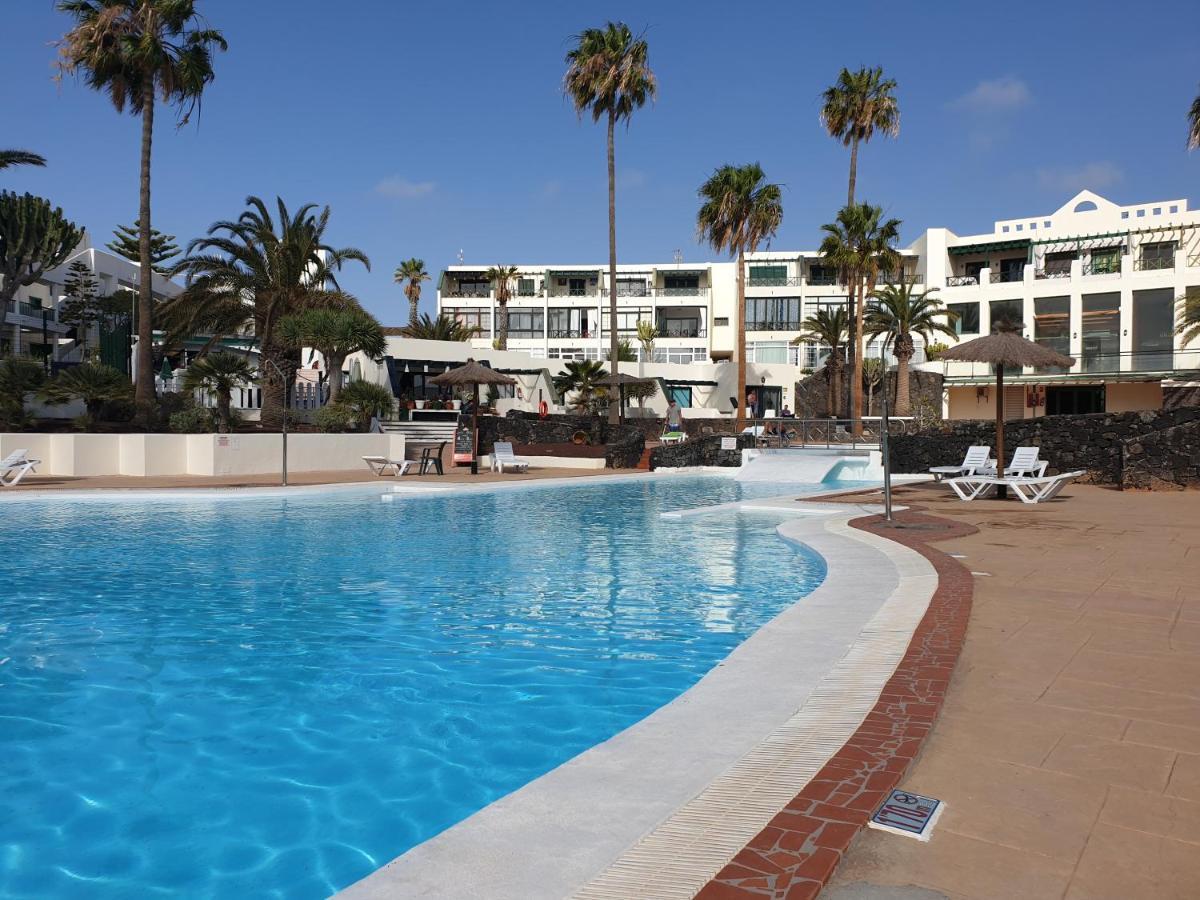 Apartamento En Playa Roca Primer Linea De Mar Costa Teguise Kültér fotó